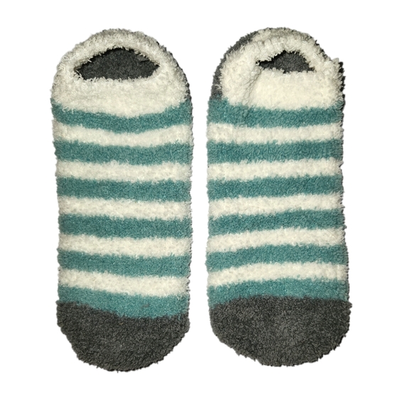 Bundled Cozy Ankle Socks - Picture 6 of 10